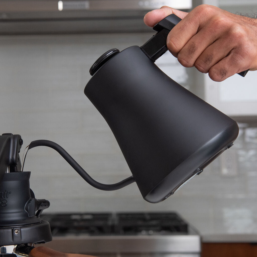 Flair Cafe Kettle Pouring