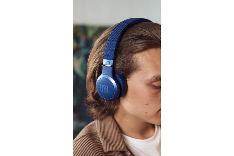 JBL Live 670NC Noise Cancelling On-Ear Headphones Blue