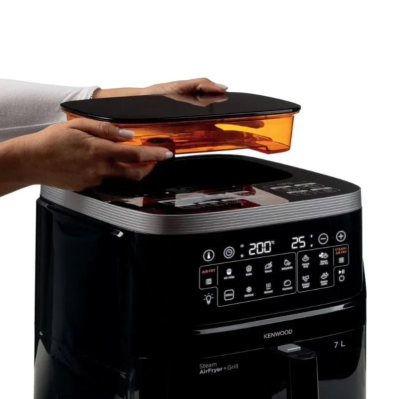 https://www.tafelberg.co.za/stores/za.co.storefront7.tafelberg/products/hfs92.000bk/pictures/kenwood-7l-steam-air-fryer-hfs92-tank_njme.jpg