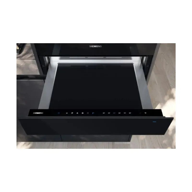 https://www.tafelberg.co.za/stores/za.co.storefront7.tafelberg/products/bi710c1b1/pictures/siemens-14cm-warmer-drawer-bi710c1b1-03_9191.jpg