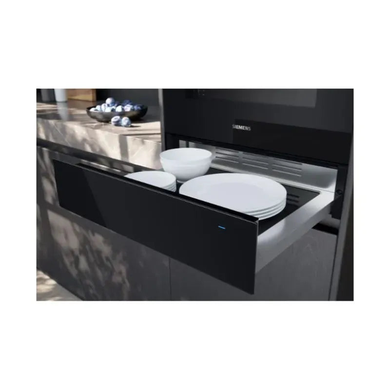 https://www.tafelberg.co.za/stores/za.co.storefront7.tafelberg/products/bi710c1b1/pictures/siemens-14cm-warmer-drawer-bi710c1b1-04_6dk9.jpg