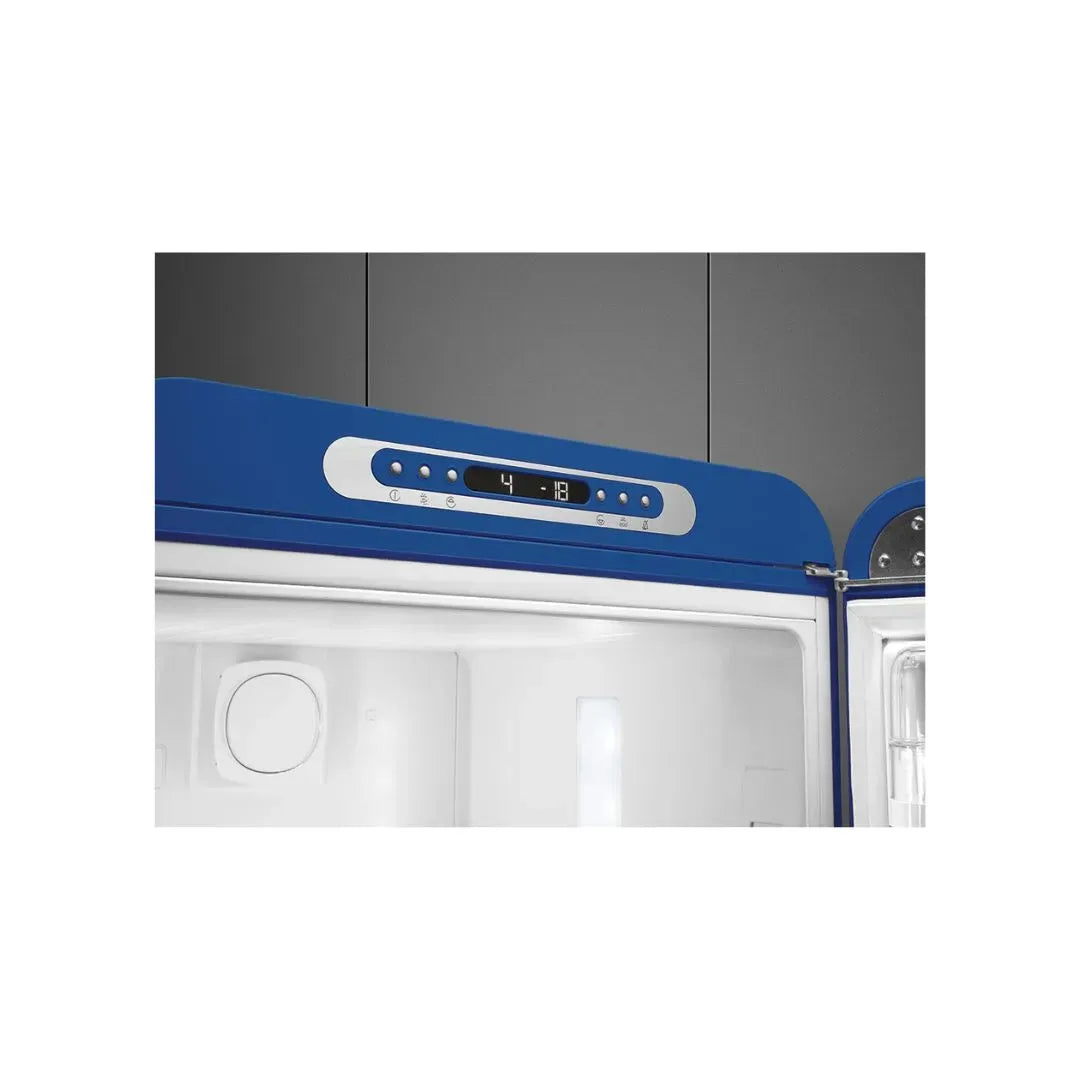 https://www.tafelberg.co.za/stores/za.co.storefront7.tafelberg/products/fab32r/pictures/smeg-60cm-retro-right-hinge-bottom-freezer-fab32r-001_8lf9.jpg