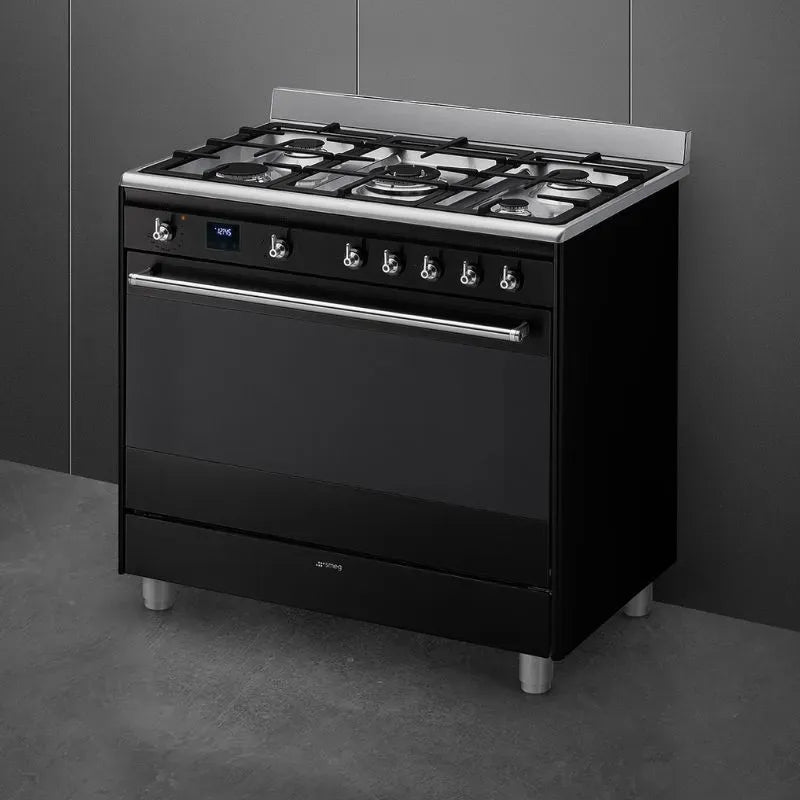 https://www.tafelberg.co.za/stores/za.co.storefront7.tafelberg/products/ssa91mabl2/pictures/smeg-90cm-gas-electric-cooker-ssa91mabl2_bfeq.jpg