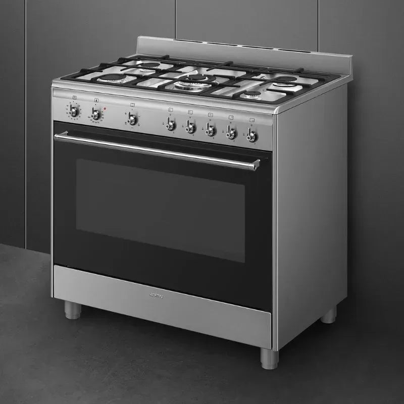 https://www.tafelberg.co.za/stores/za.co.storefront7.tafelberg/products/ssa91ggx2/pictures/smeg-90cm-stainless-steel-gas-cooker-ssa91ggx2_duta.jpg